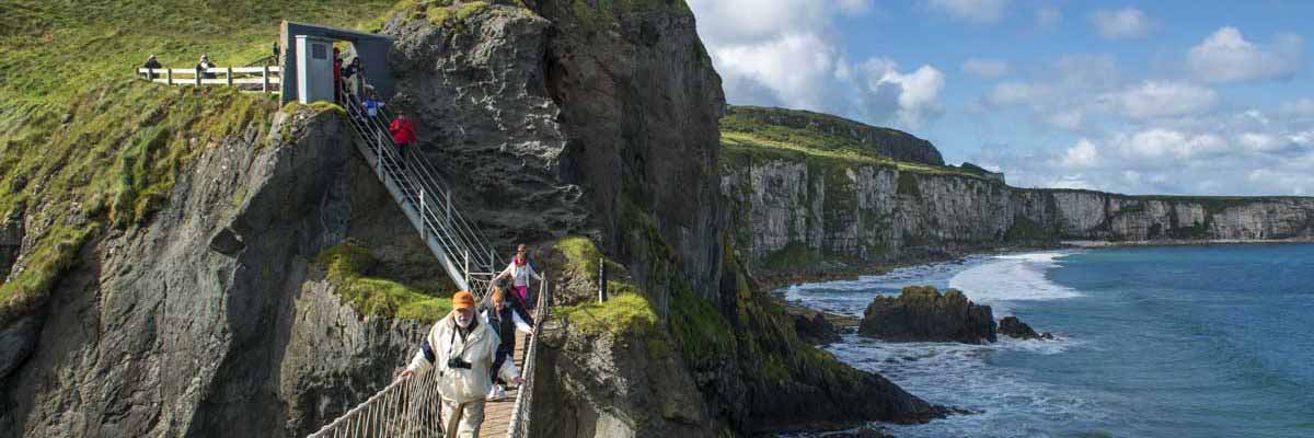 Cross the thrilling Carrick-a-Rede rope bridge on our Giants Causeway day tour