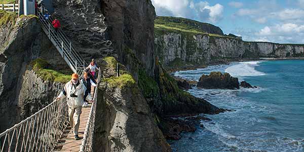 Cross the thrilling Carrick-a-Rede rope bridge on our Giants Causeway day tour